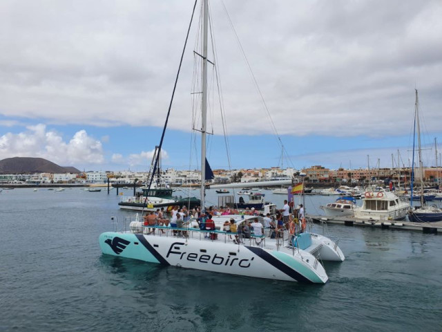 Lobos Island Catamaran Trip with Lunch from Caleta de Fuste