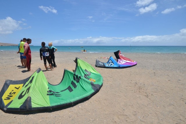 Beginners Kitesurfing Lesson from Las Playitas