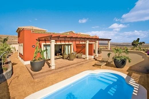 Three bedroom villas at Villas Castillo